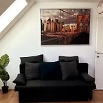 Cozy City Center Apartment